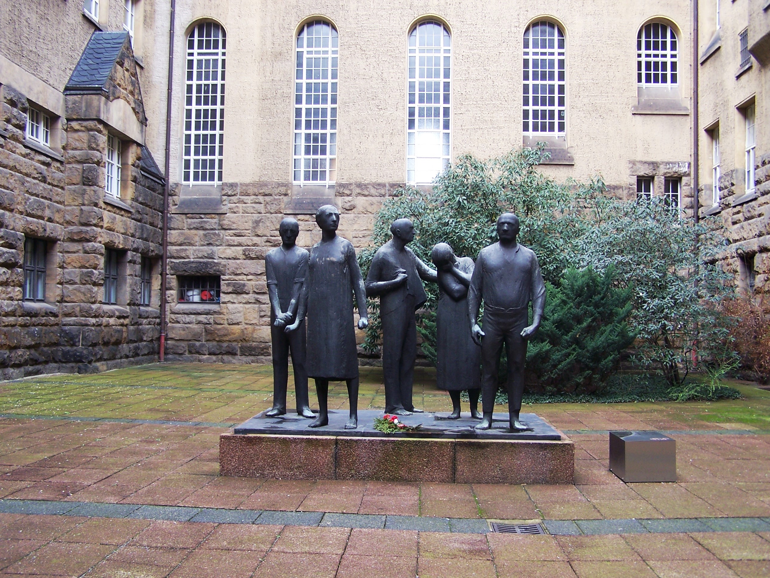 Memorial Em Münchner Platz Em Dresden