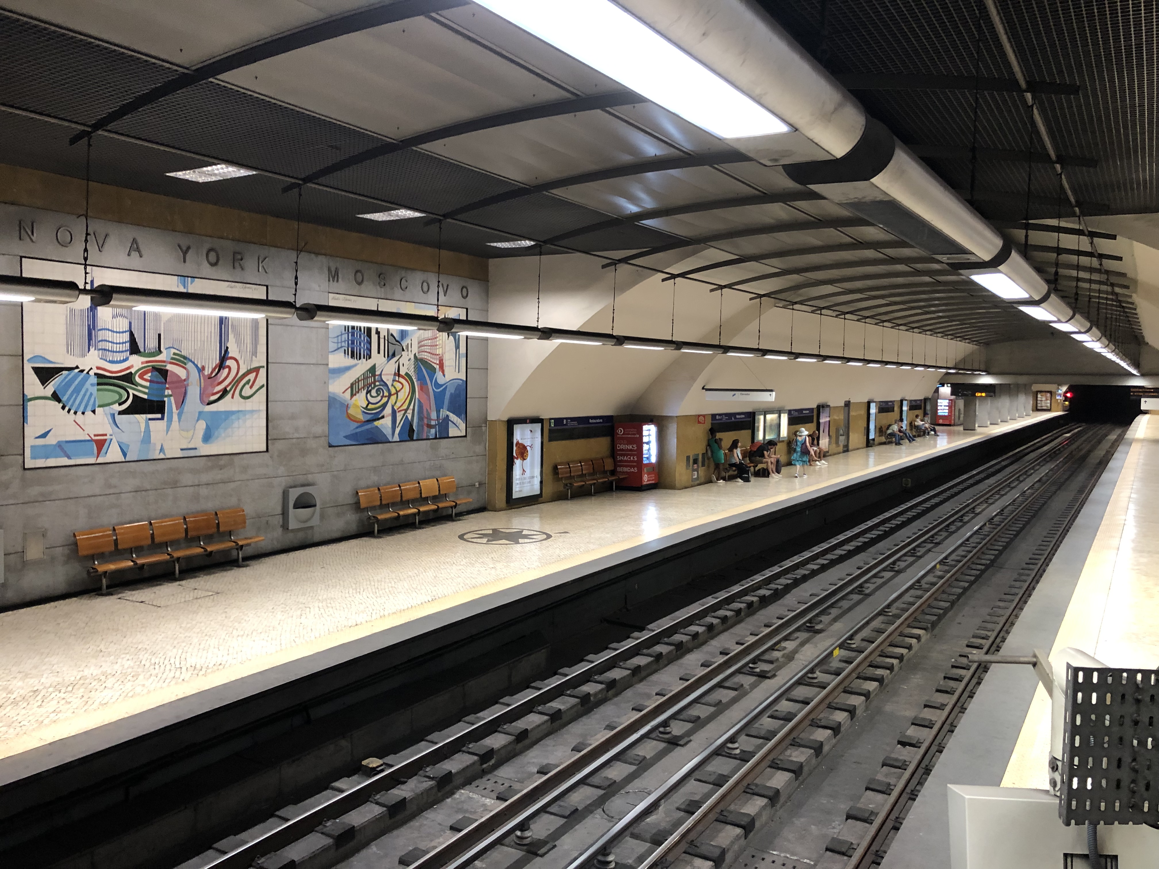 Restauradores Station