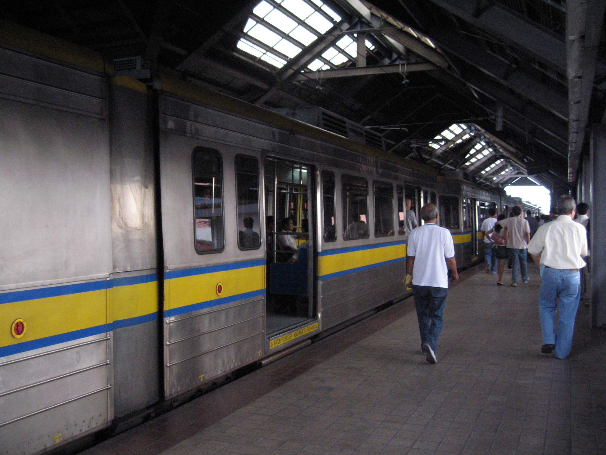 Stanice Lrt Gil Puyat