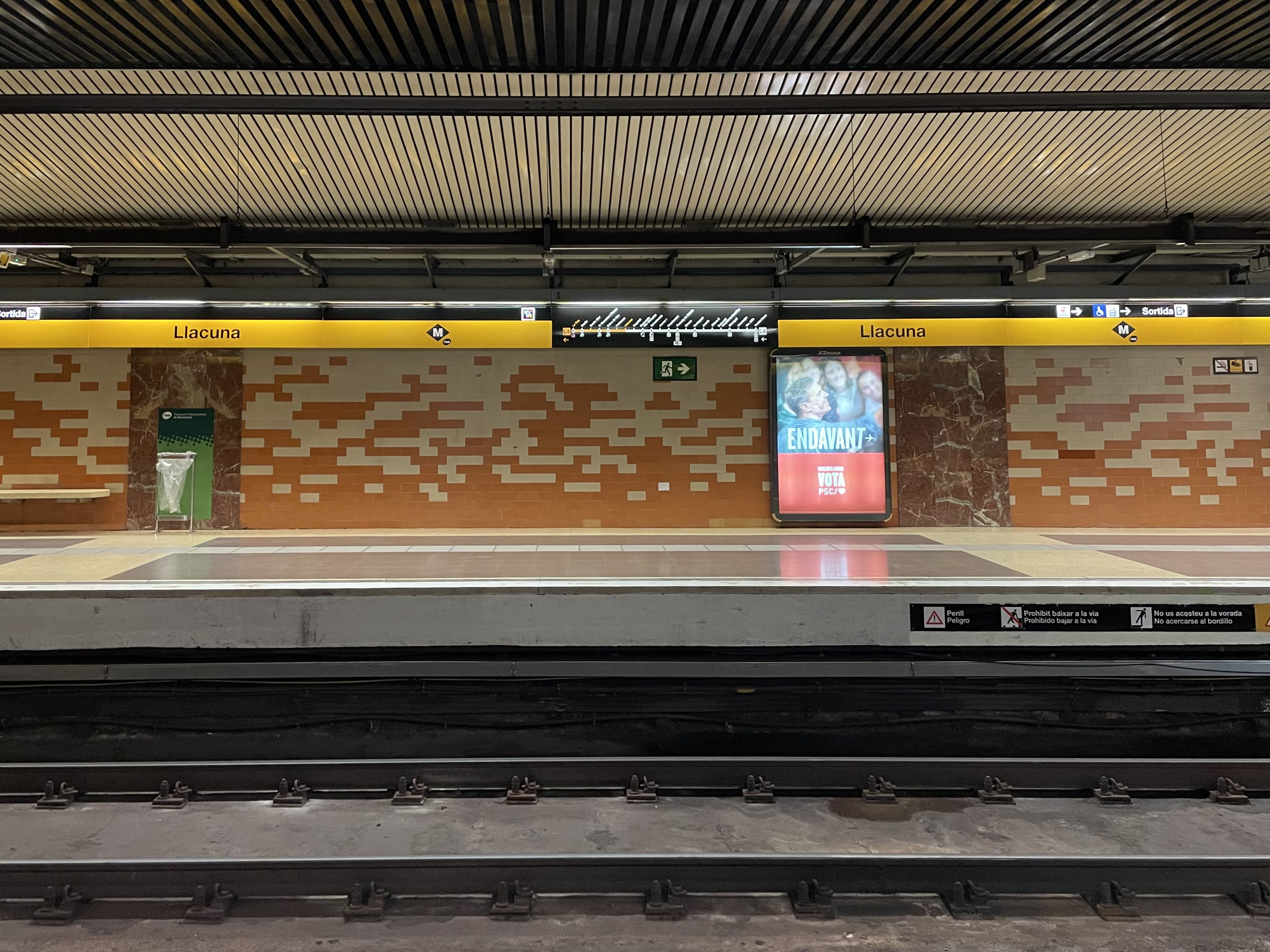 Estação Llacuna