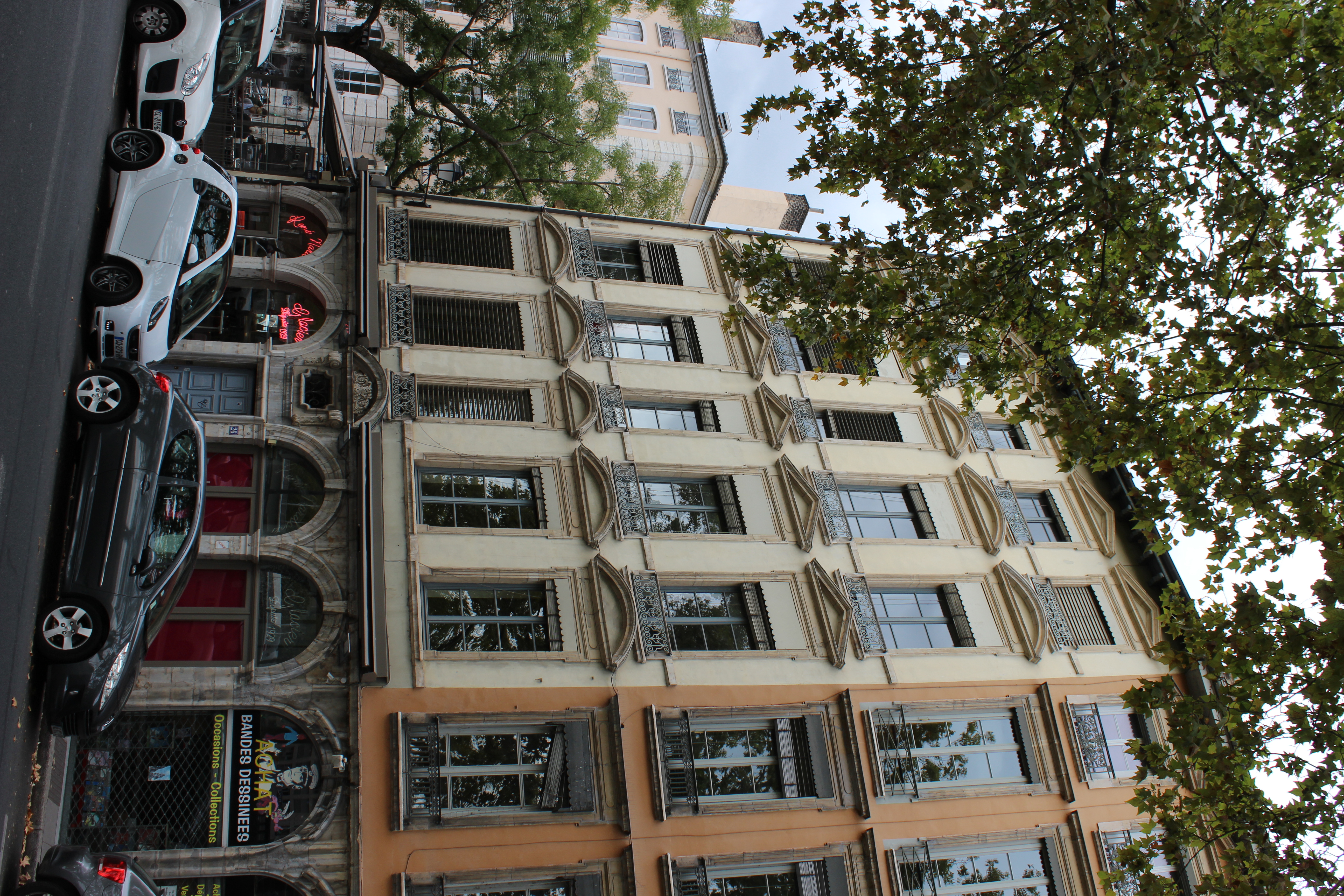 Maison, 26 Quai De Bondy