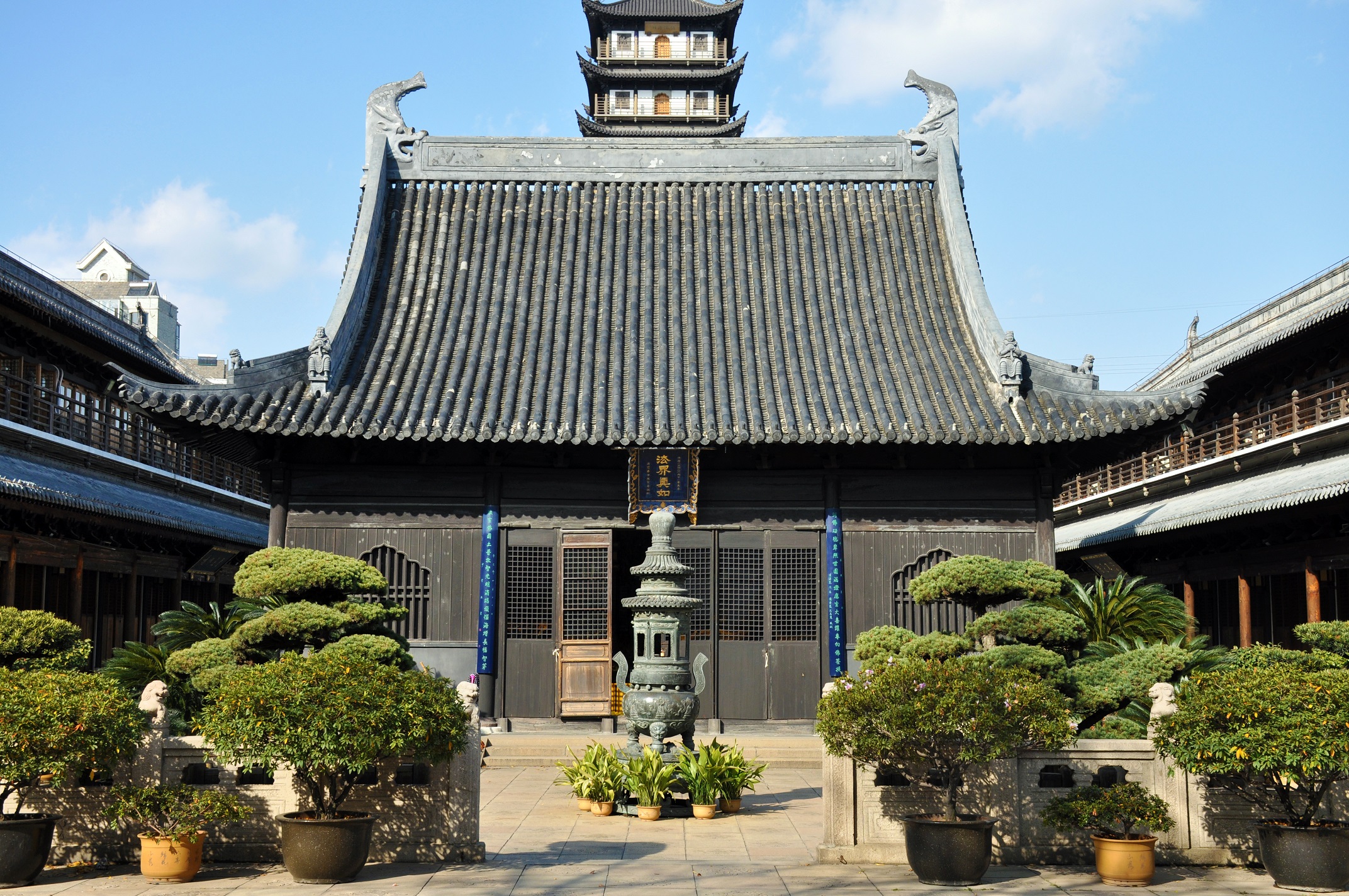 Temple Zhenru