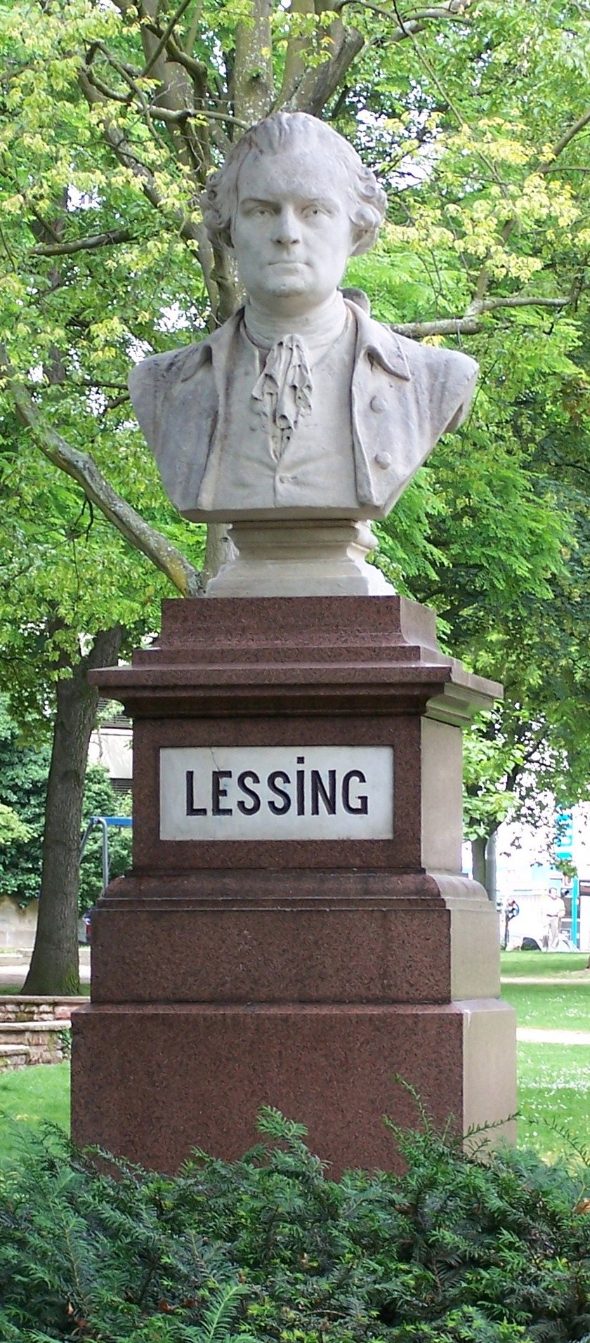 Monument Lessing