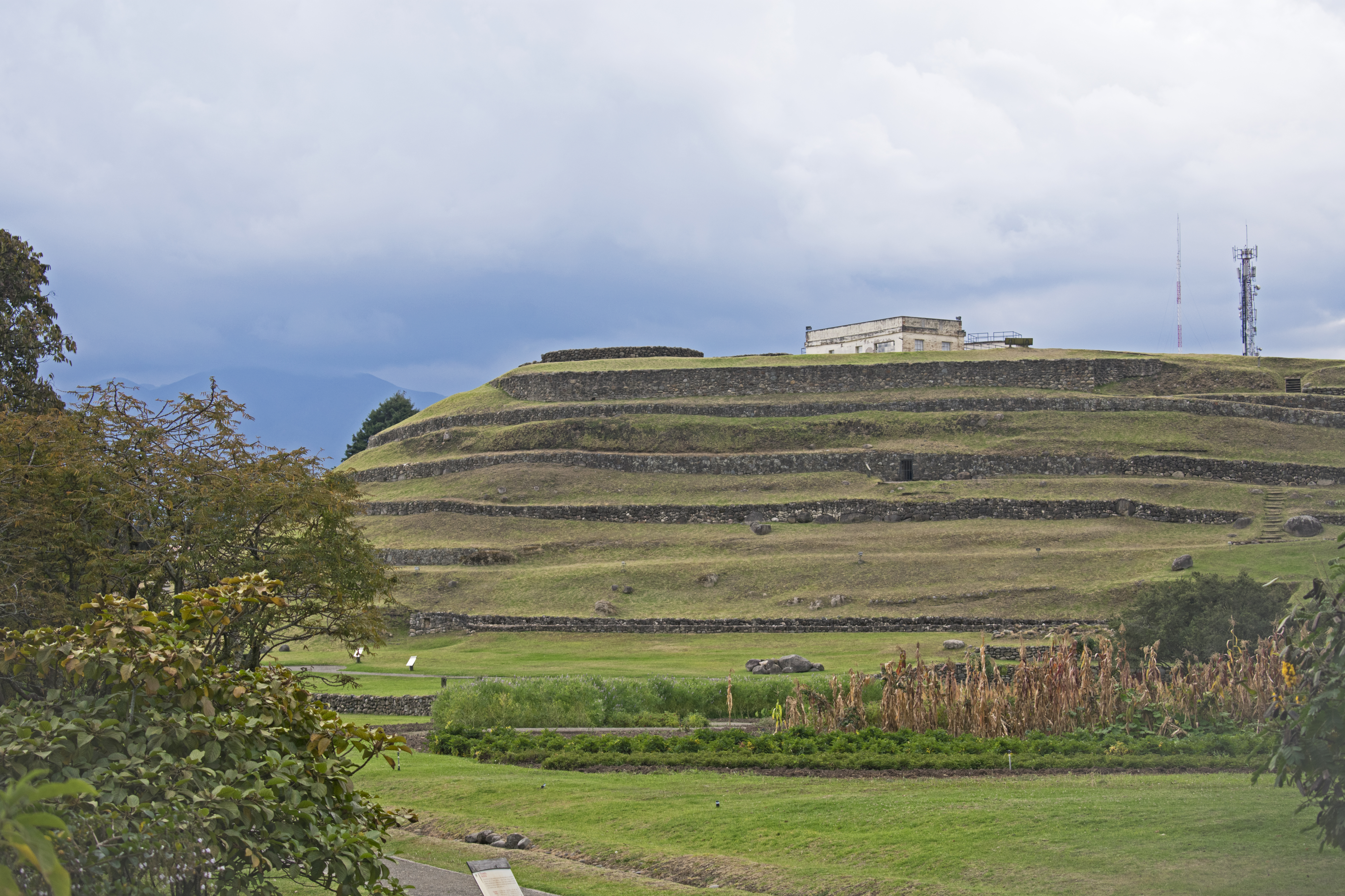 Pumapunku, Ecuador