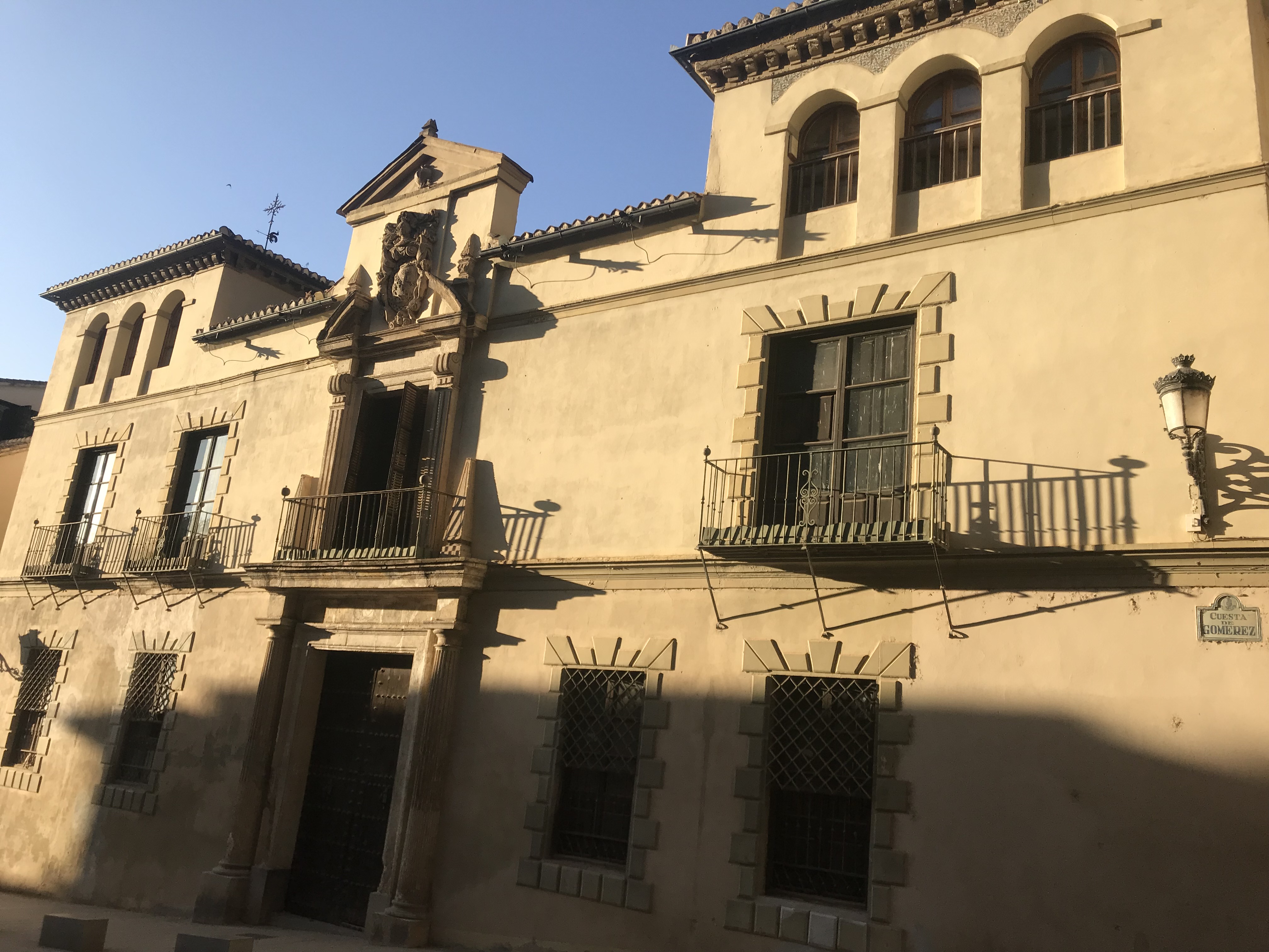 Palais De La Cuesta De Gomérez