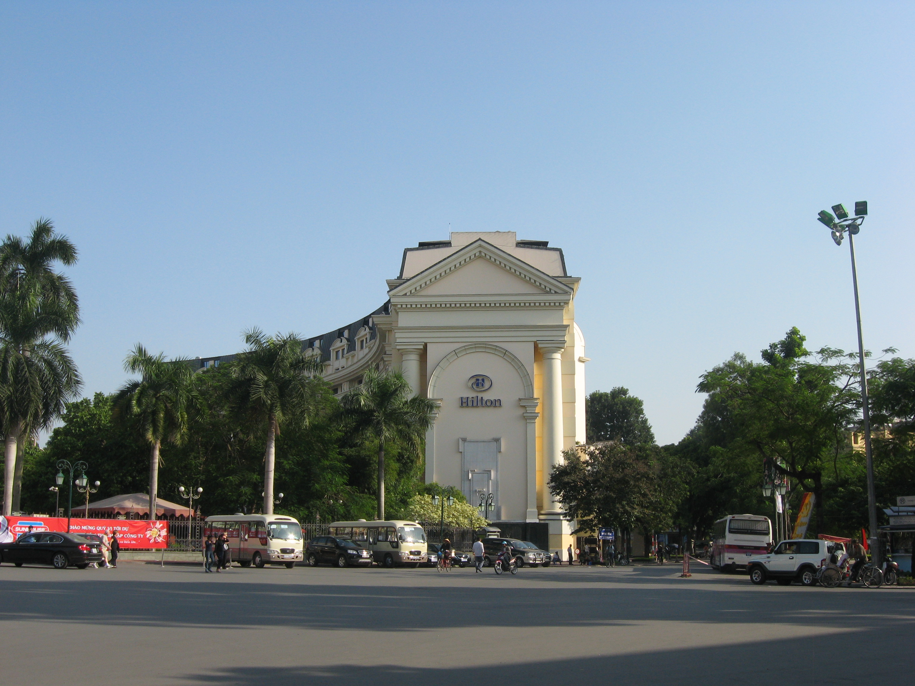 Hilton Hanoi Oper