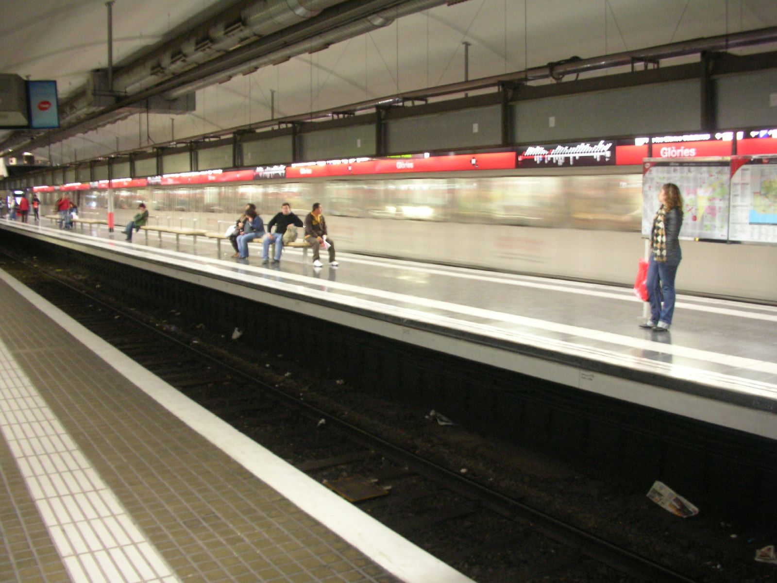 Estação Glòries