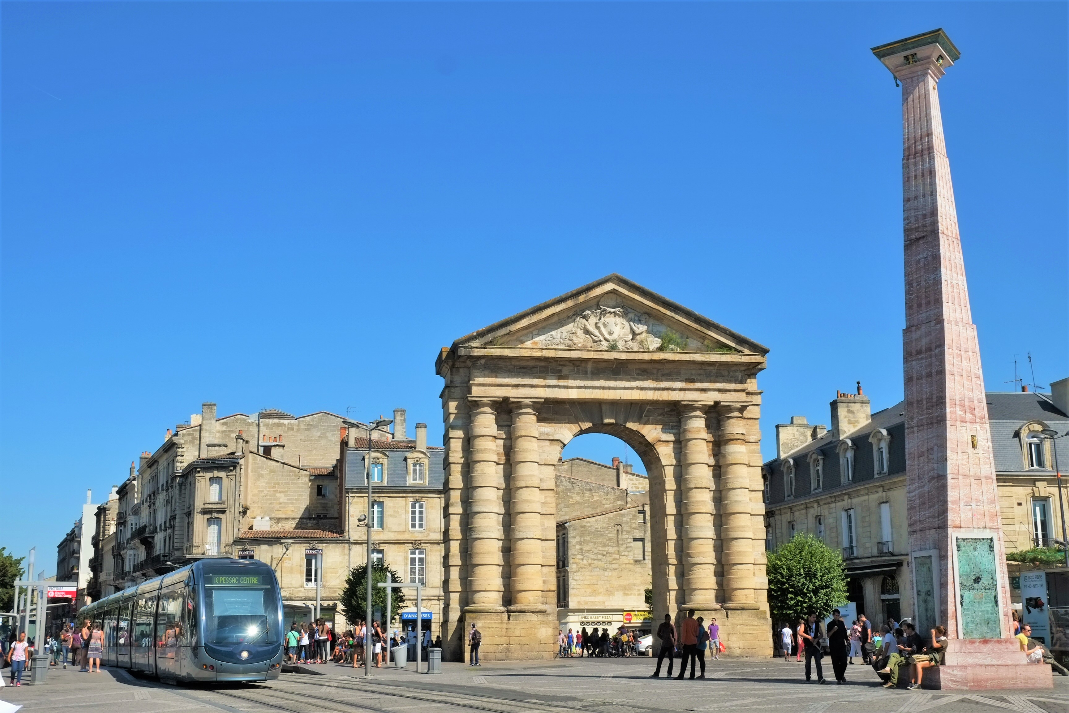 Porte D'Aquitaine (Bordeaux)