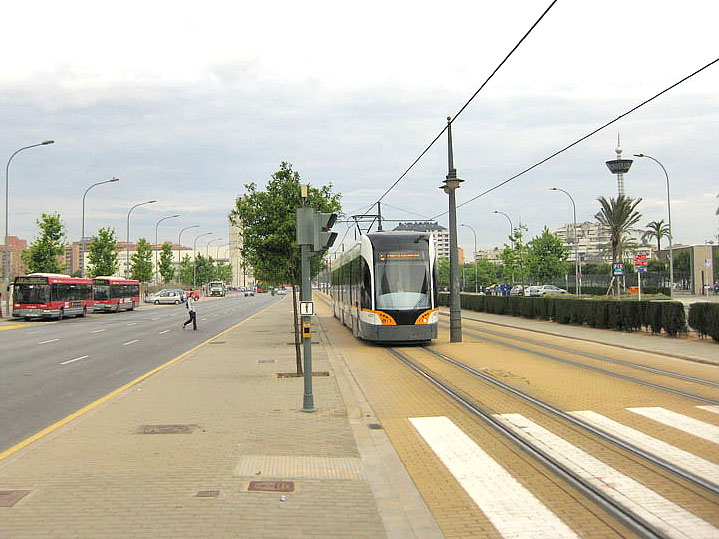 Avenida De Los Naranjos