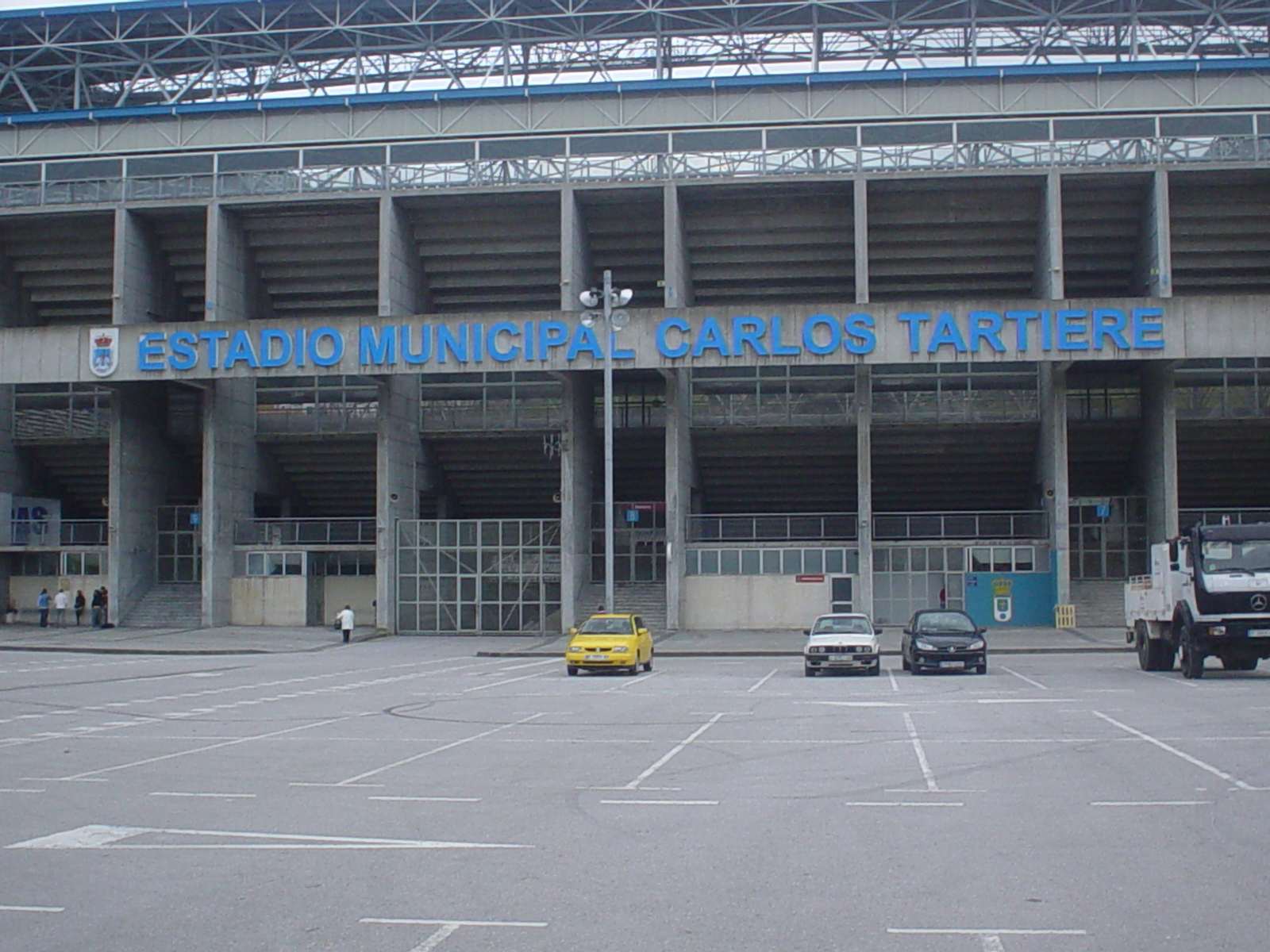 Stade Carlos-Tartiere (2000)