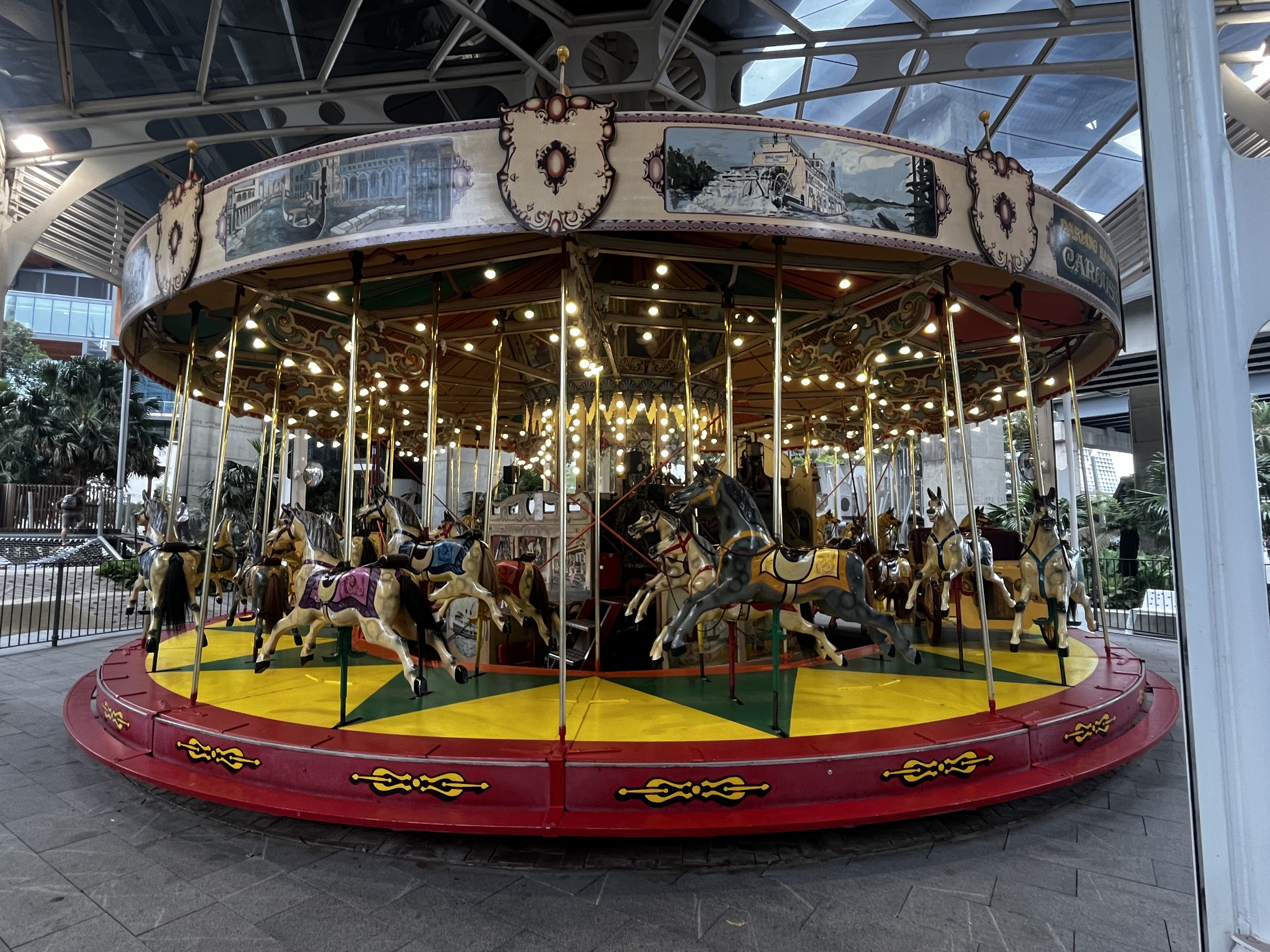 Carosello Di Darling Harbour