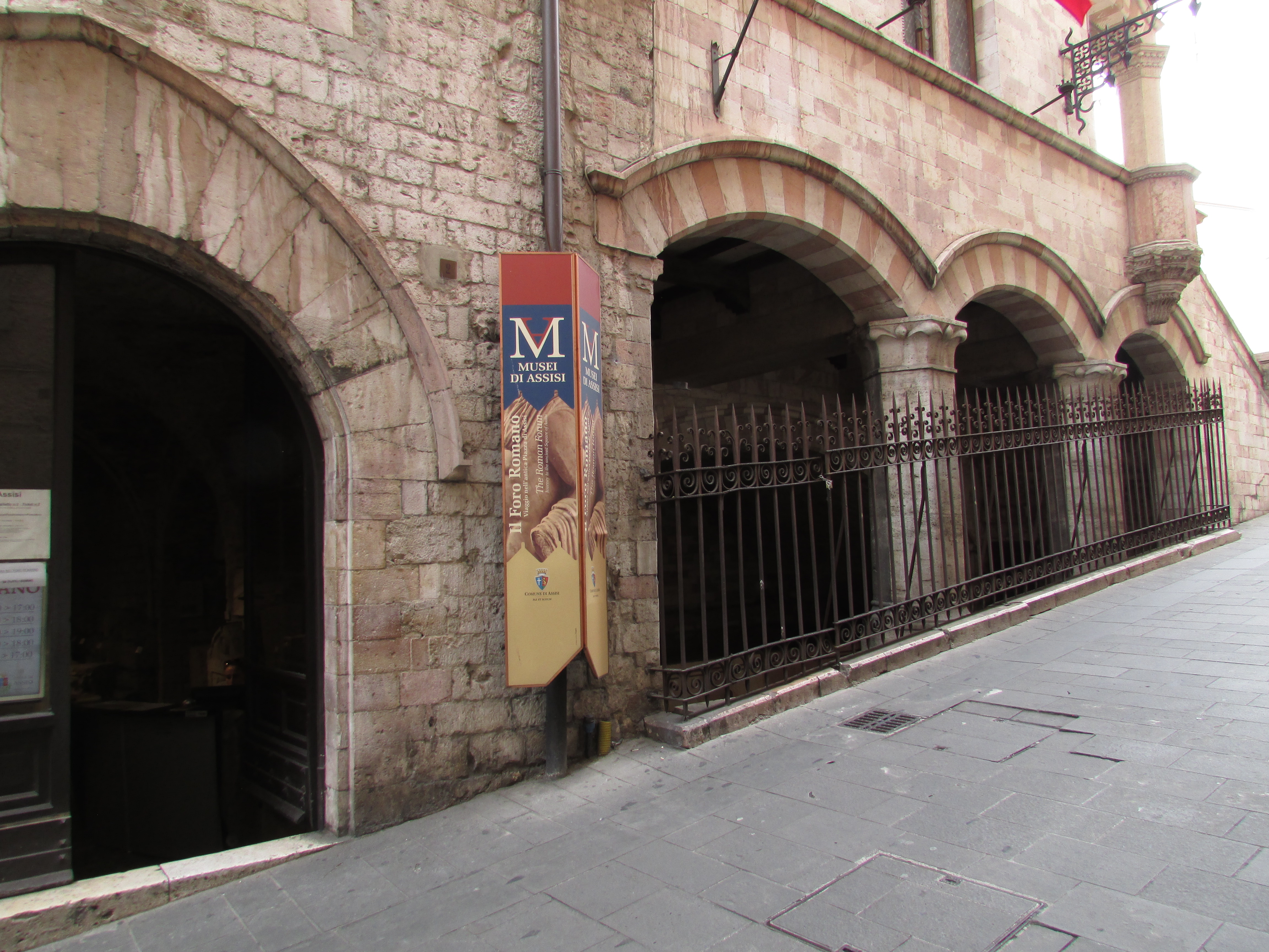 Museo Cívico Y Foro Romano