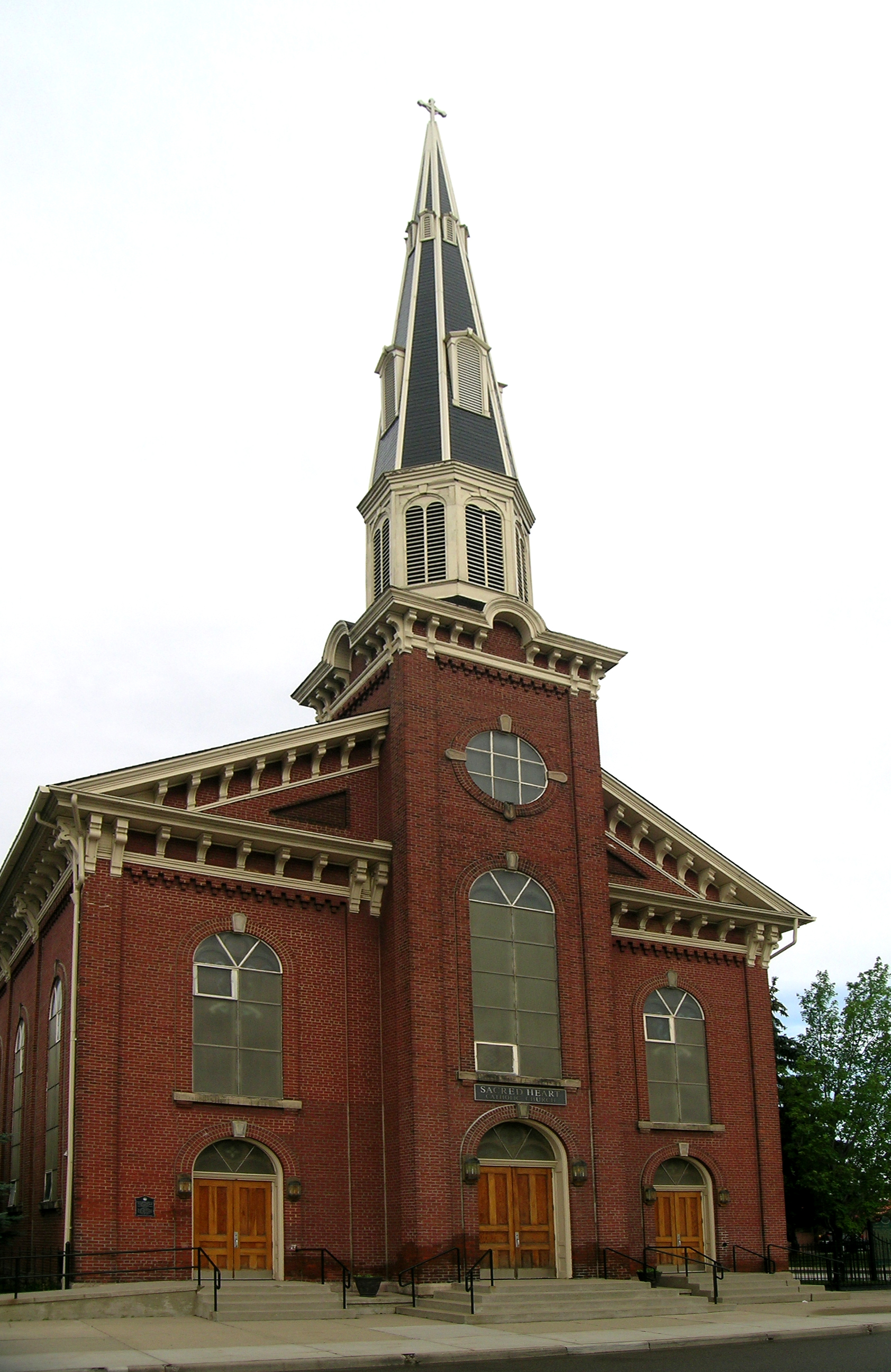 Église Catholique Romaine Du Sacré-Cœur