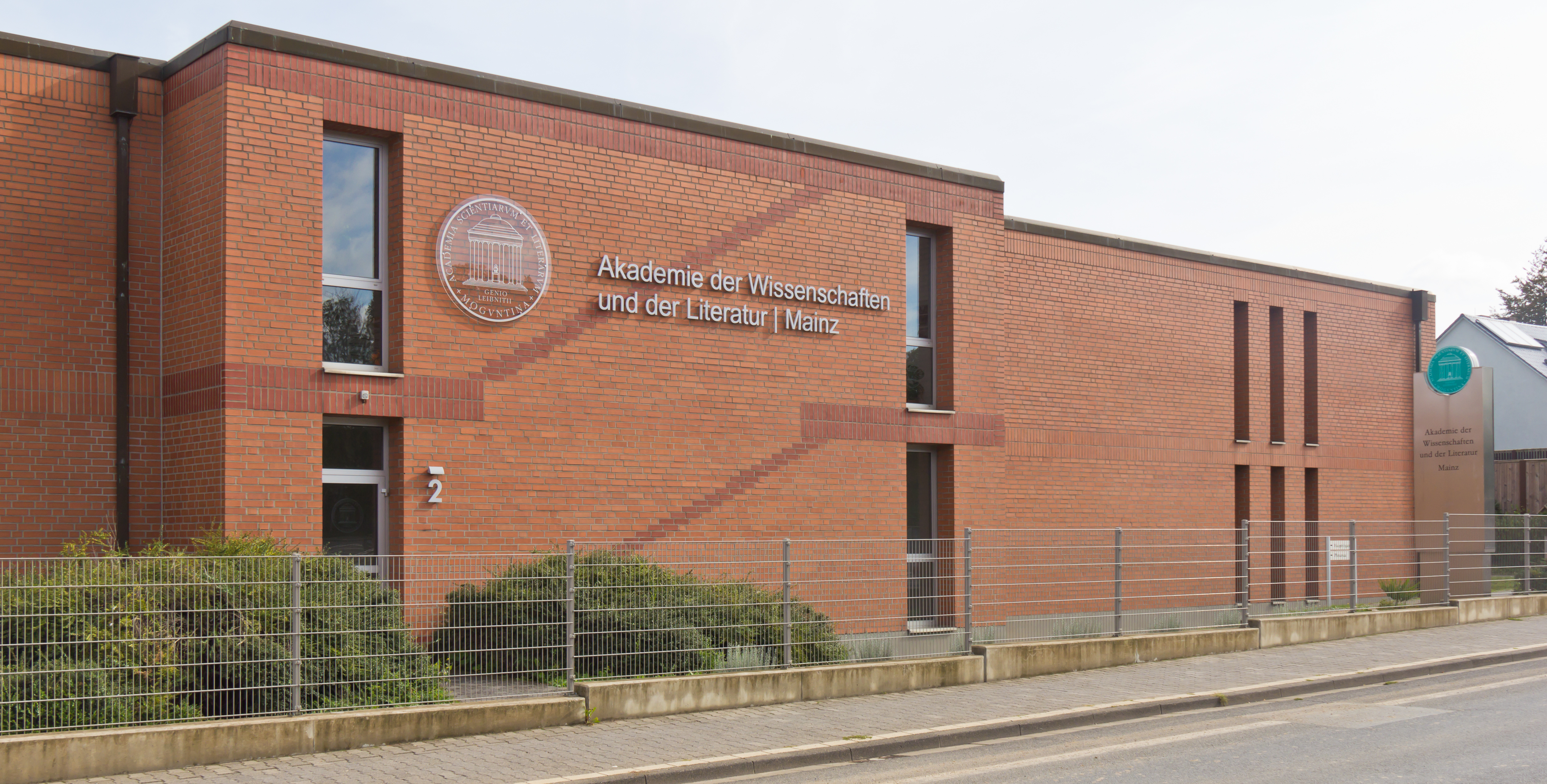 Akademie Der Wissenschaften Und Der Literatur