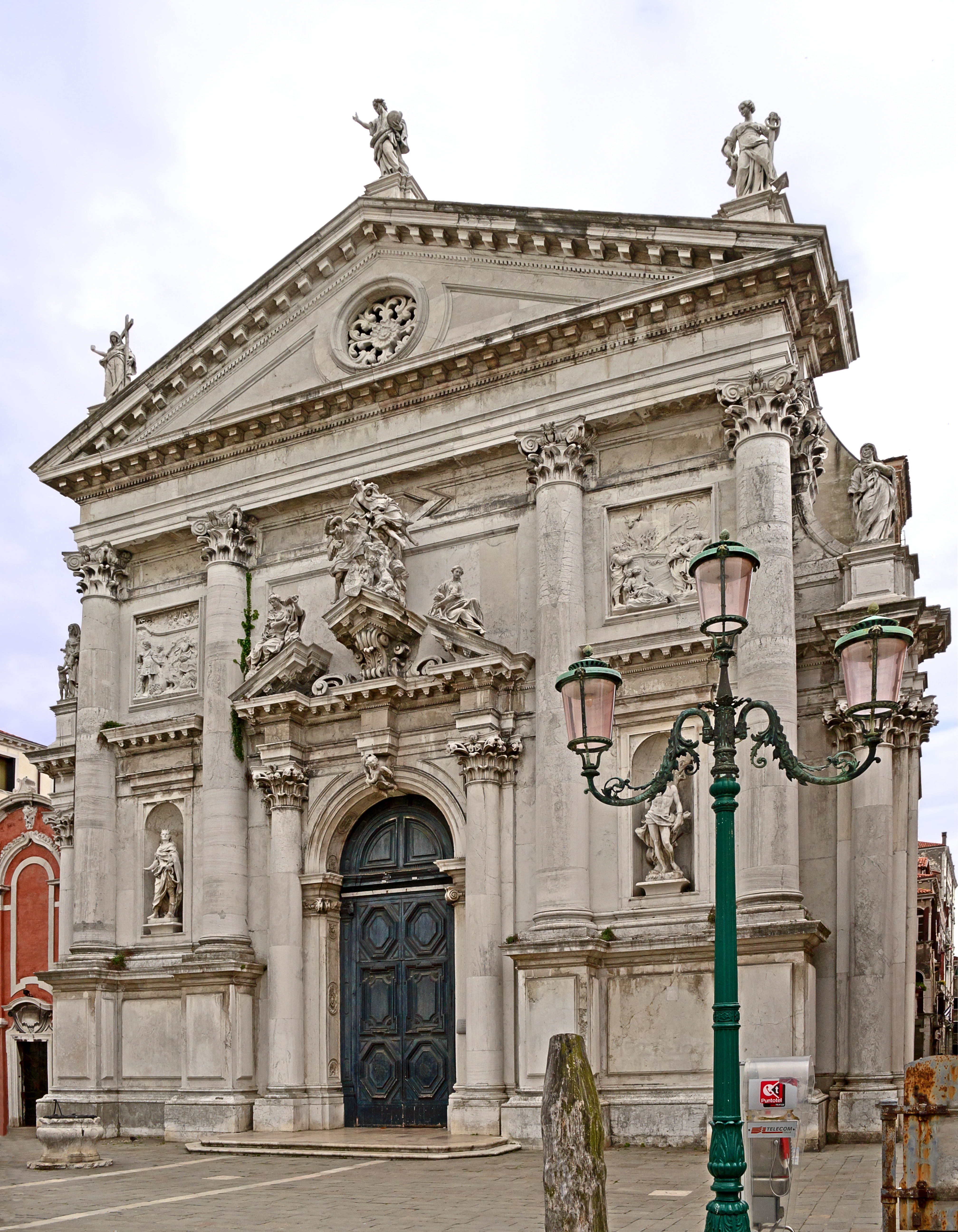 Église San Stae