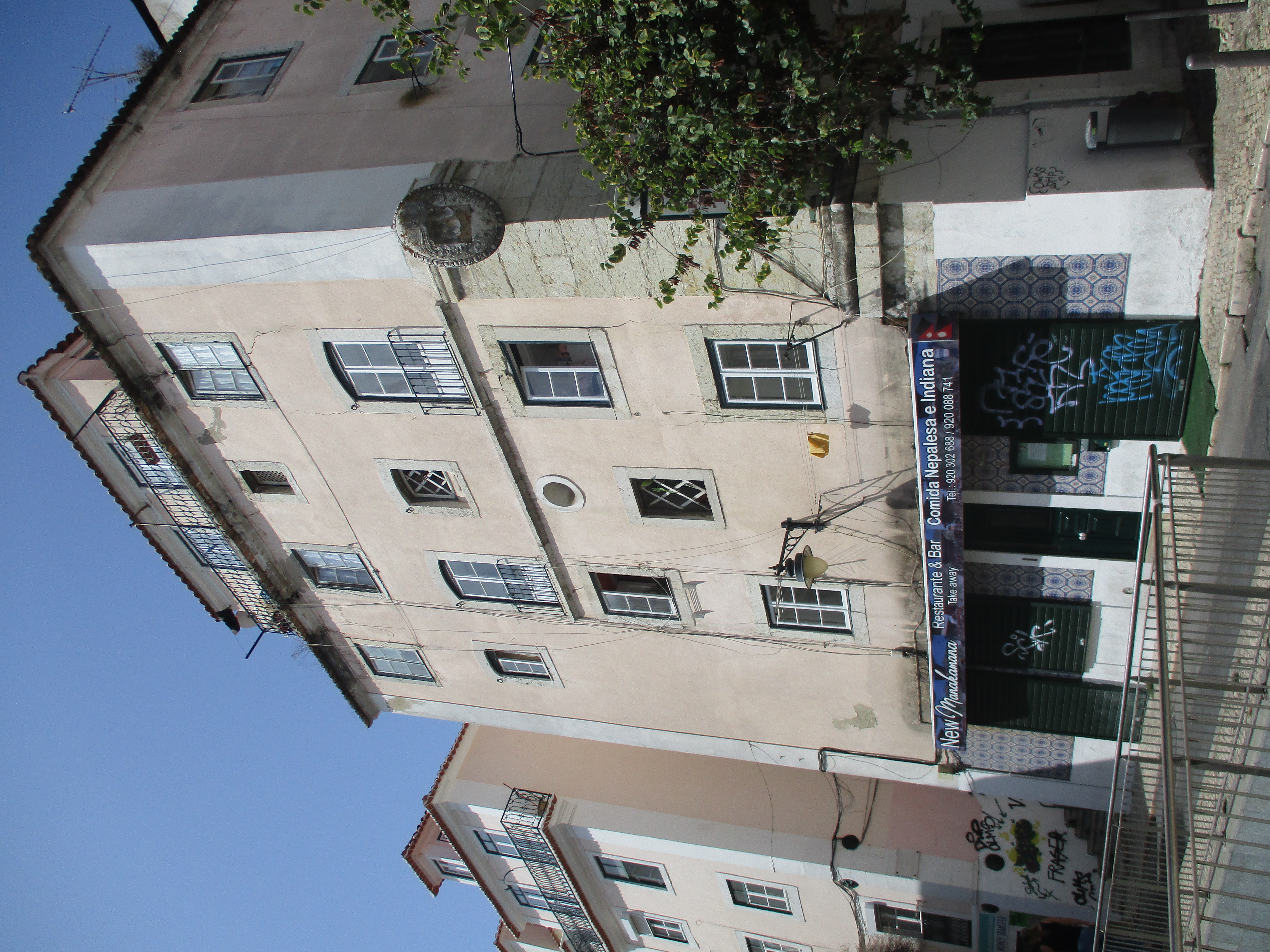 Edifício Na Rua Do Arco Da Graça, Esquina Com a Calçada Nova Do Colégio
