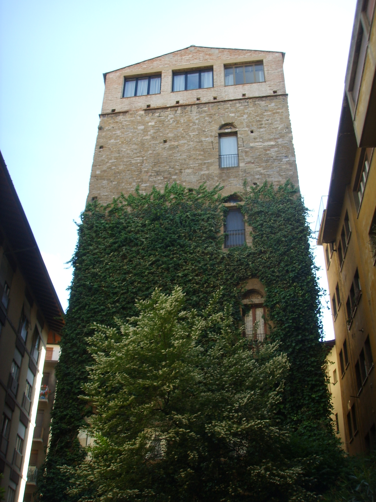 Tour Des Belfredelli