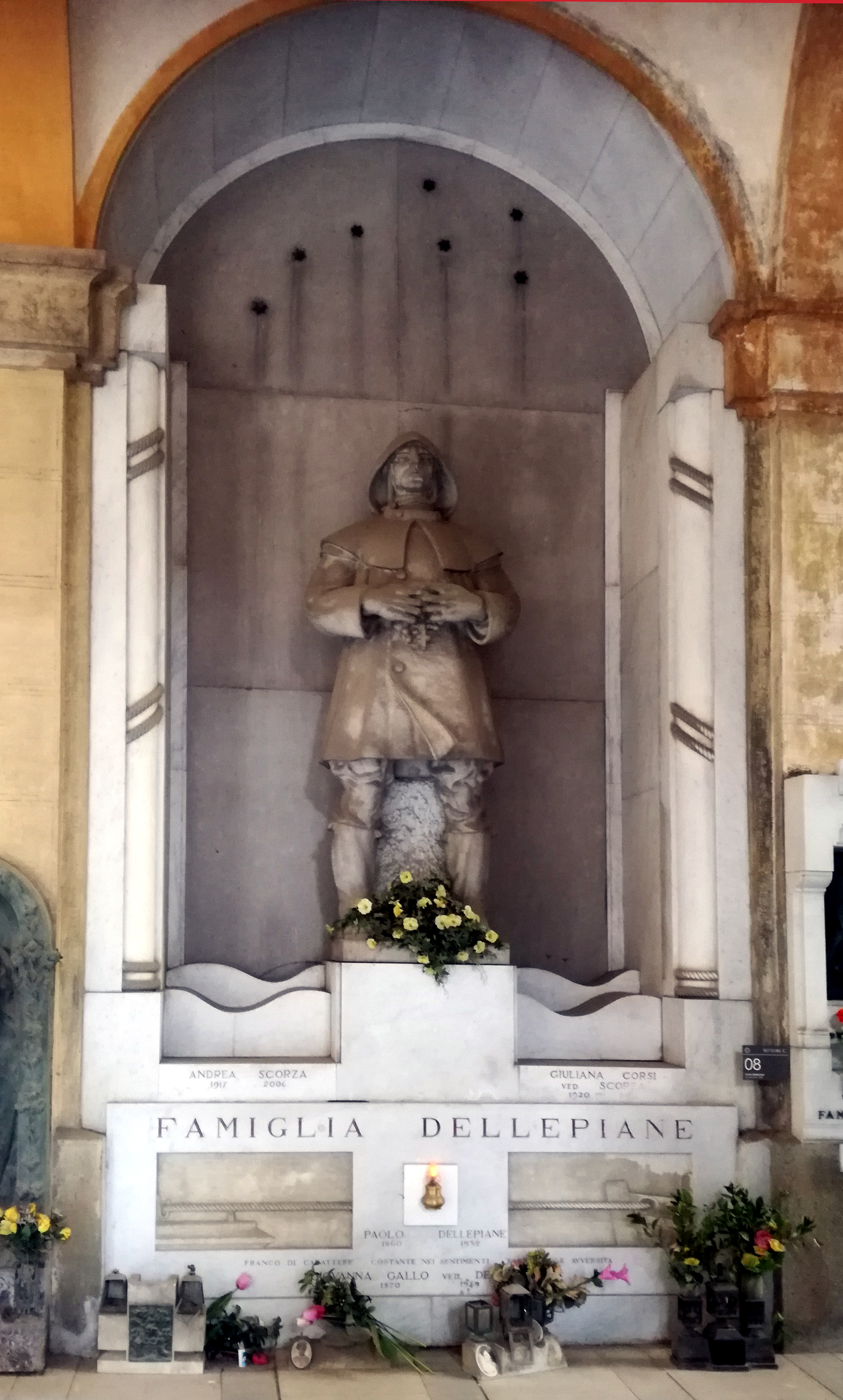 Tomba Dellepiane