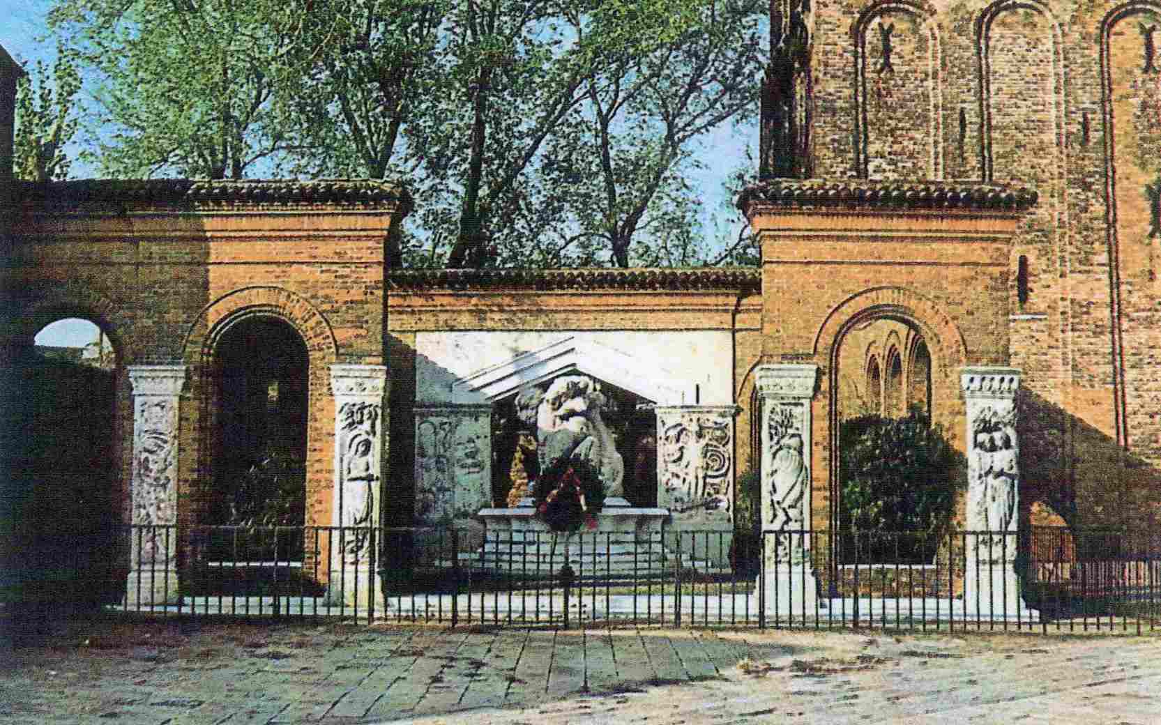 Monument Aux Victimes De La Guerre
