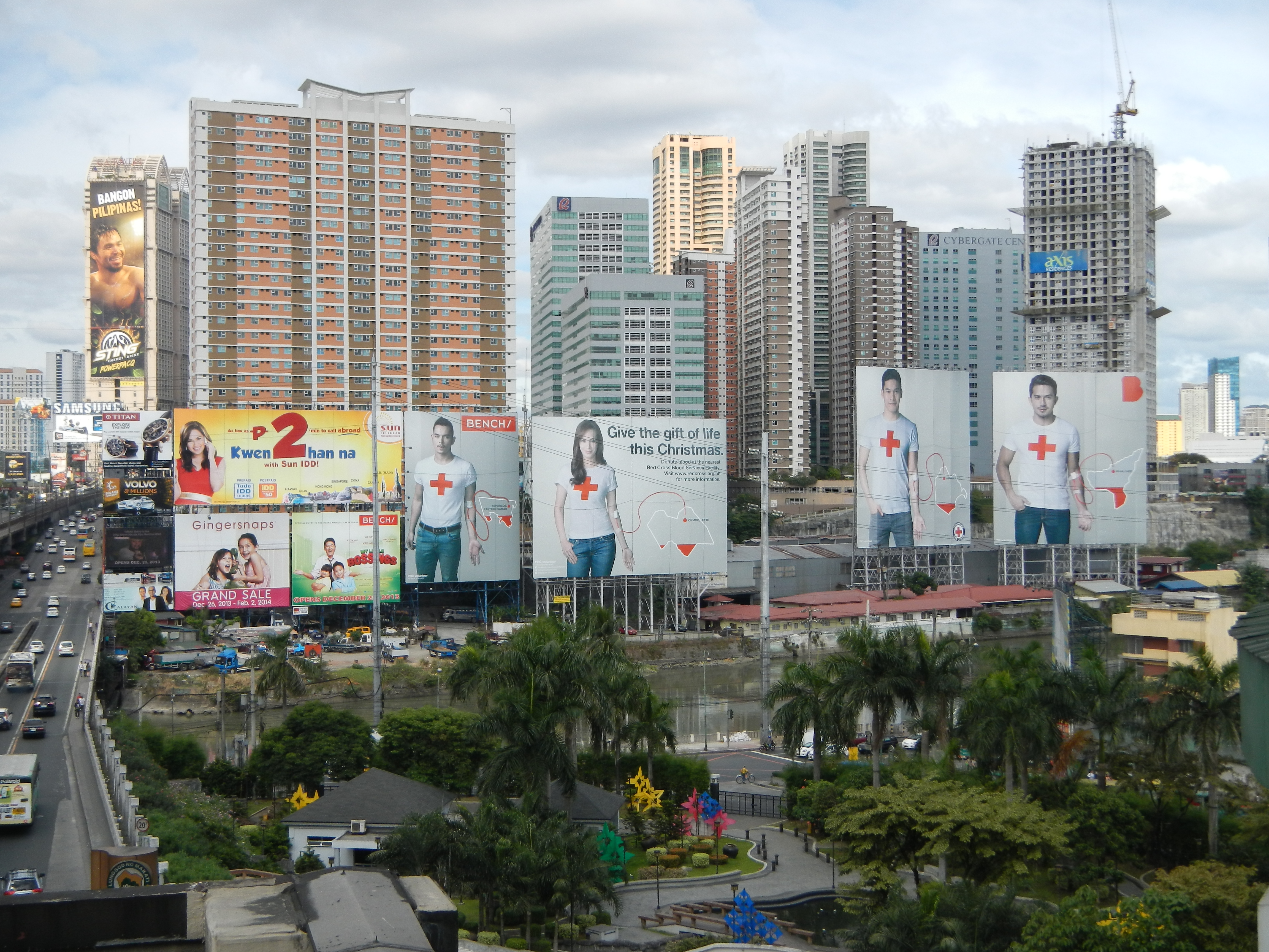 Robinsons Cybergate