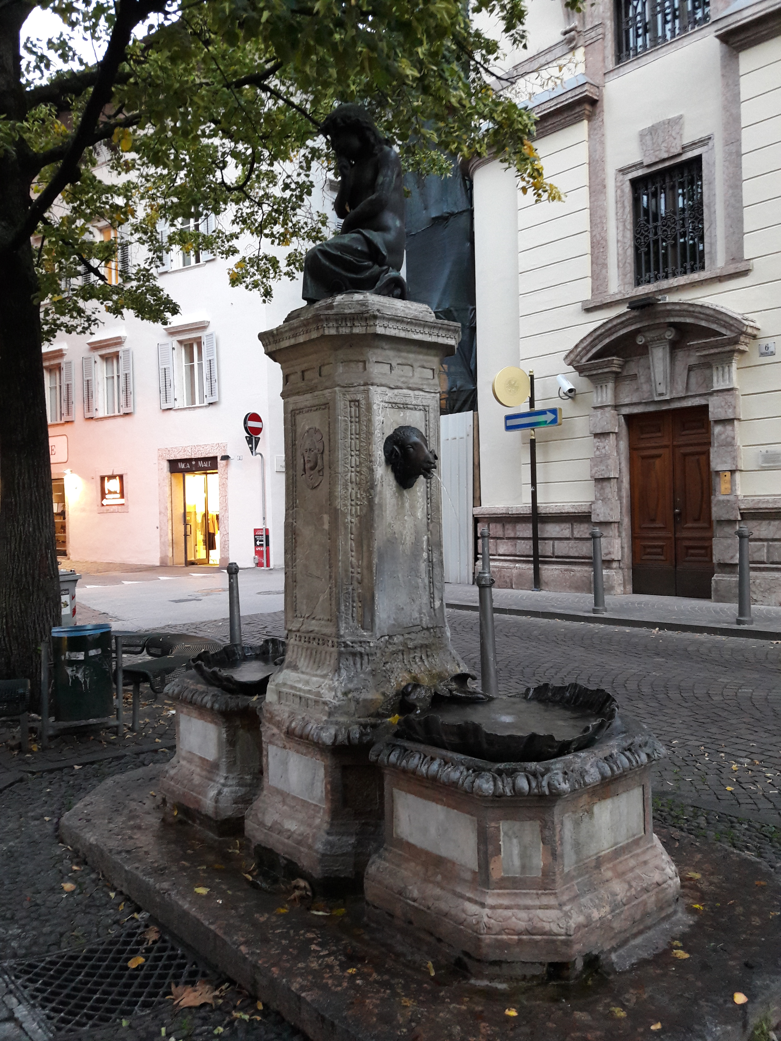 Fuente De Do Castradi