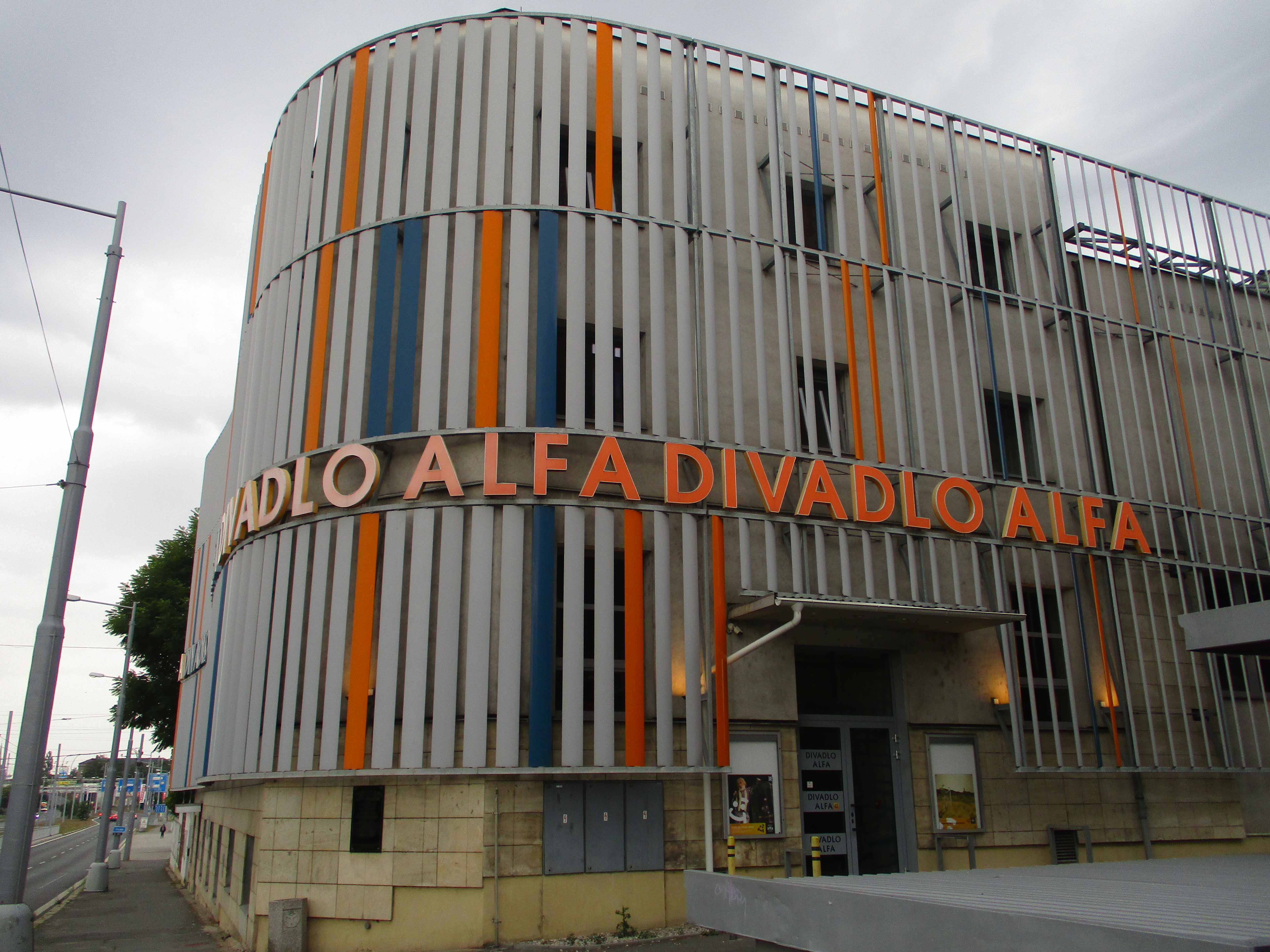 Divadlo Alfa