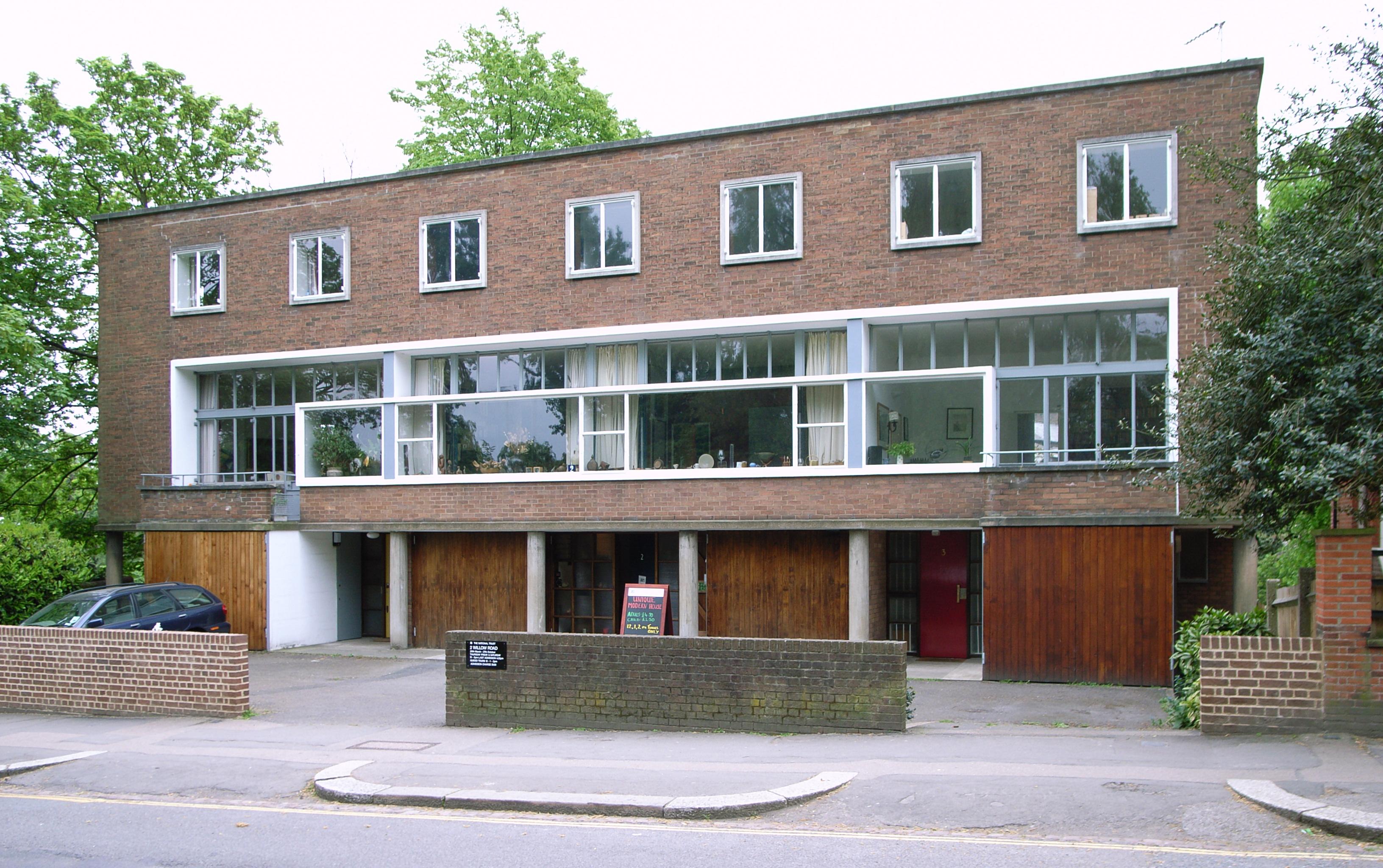 2 Willow Road
