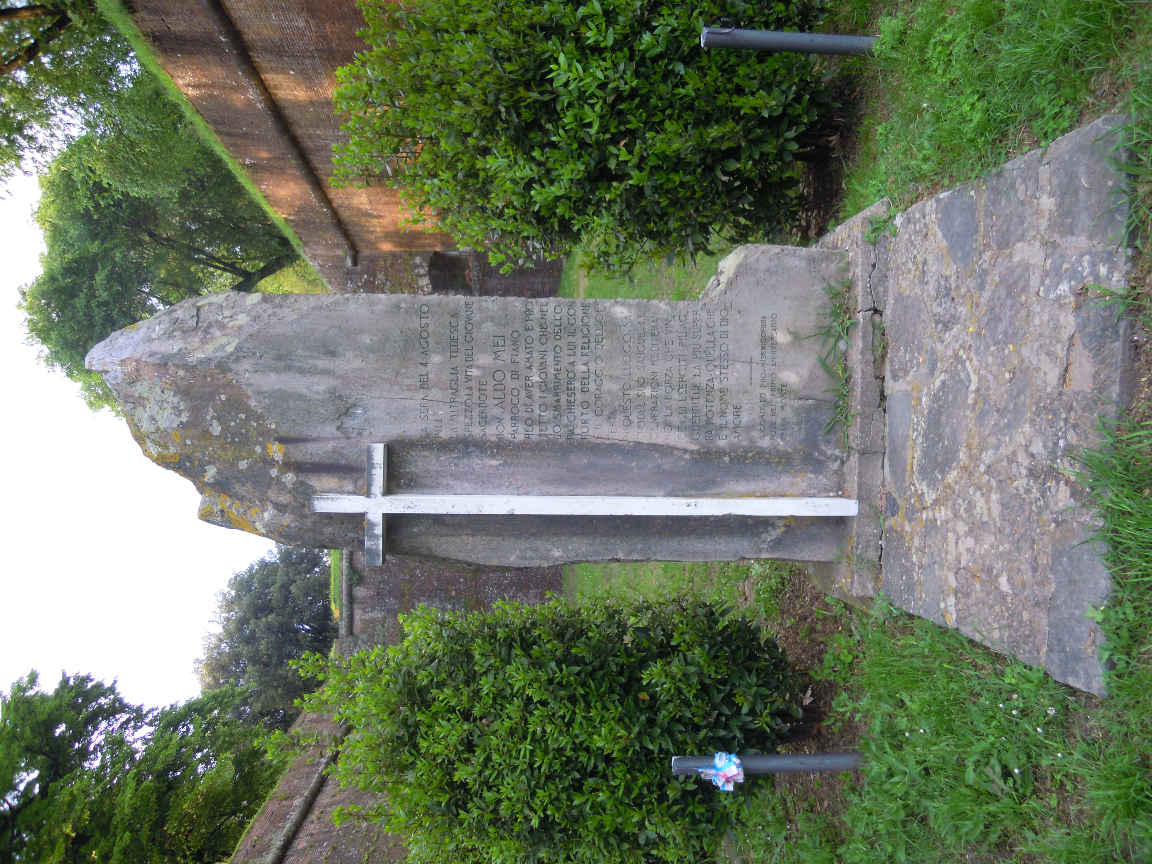 Monumento a Don Aldo Mei