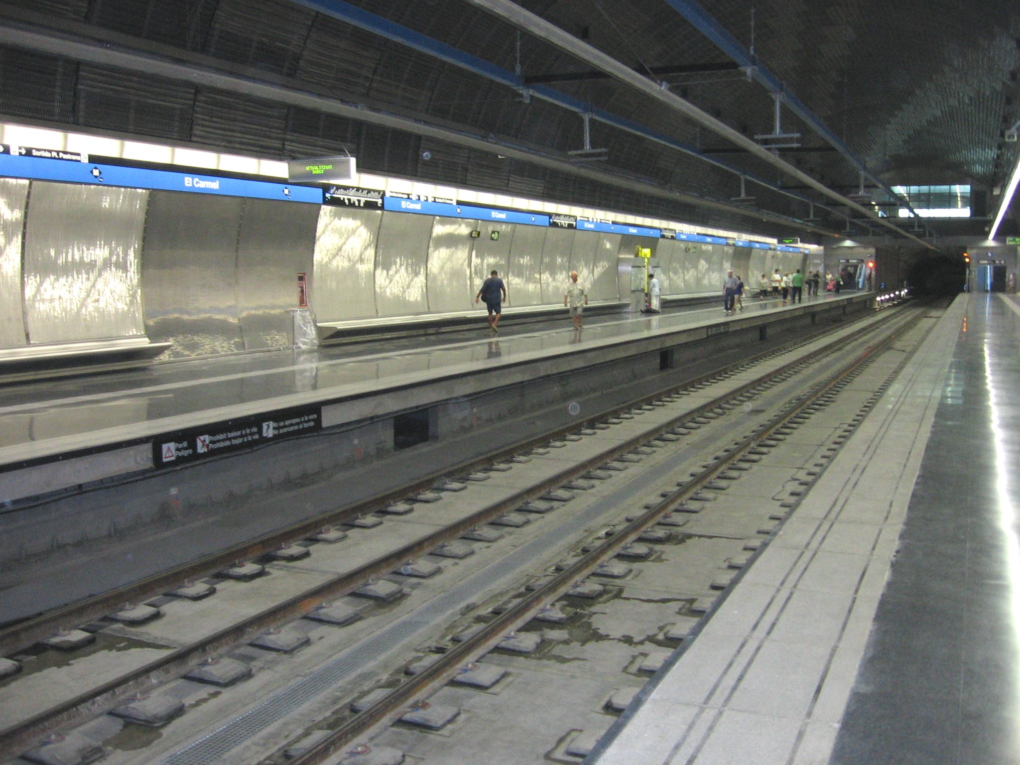 Carmel (Metro De Barcelona)