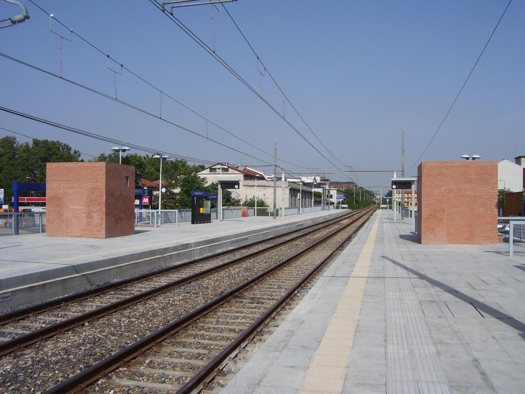 Železniční Zastávka Milano Romolo