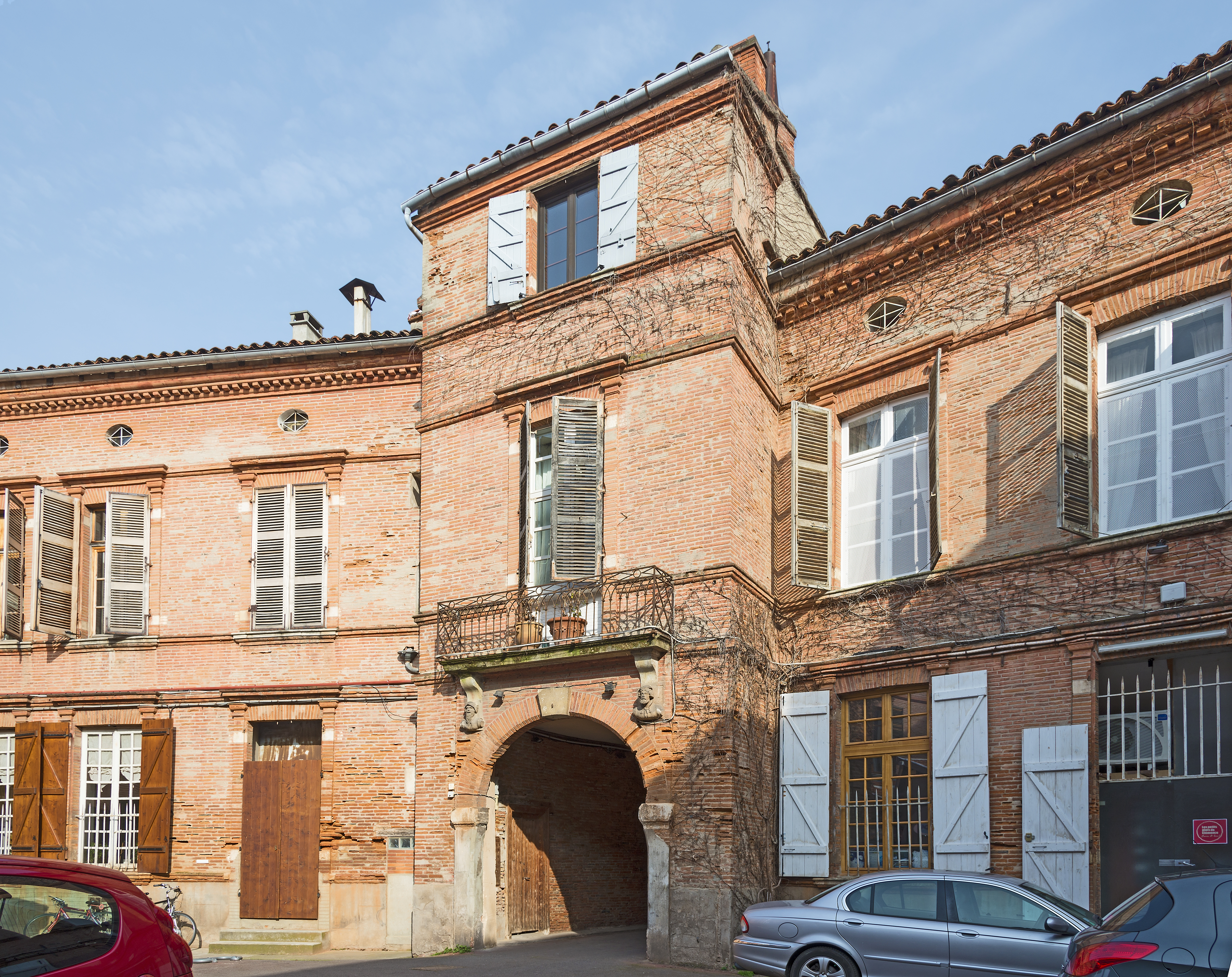 Immeuble De Pierre De Saint-Etienne