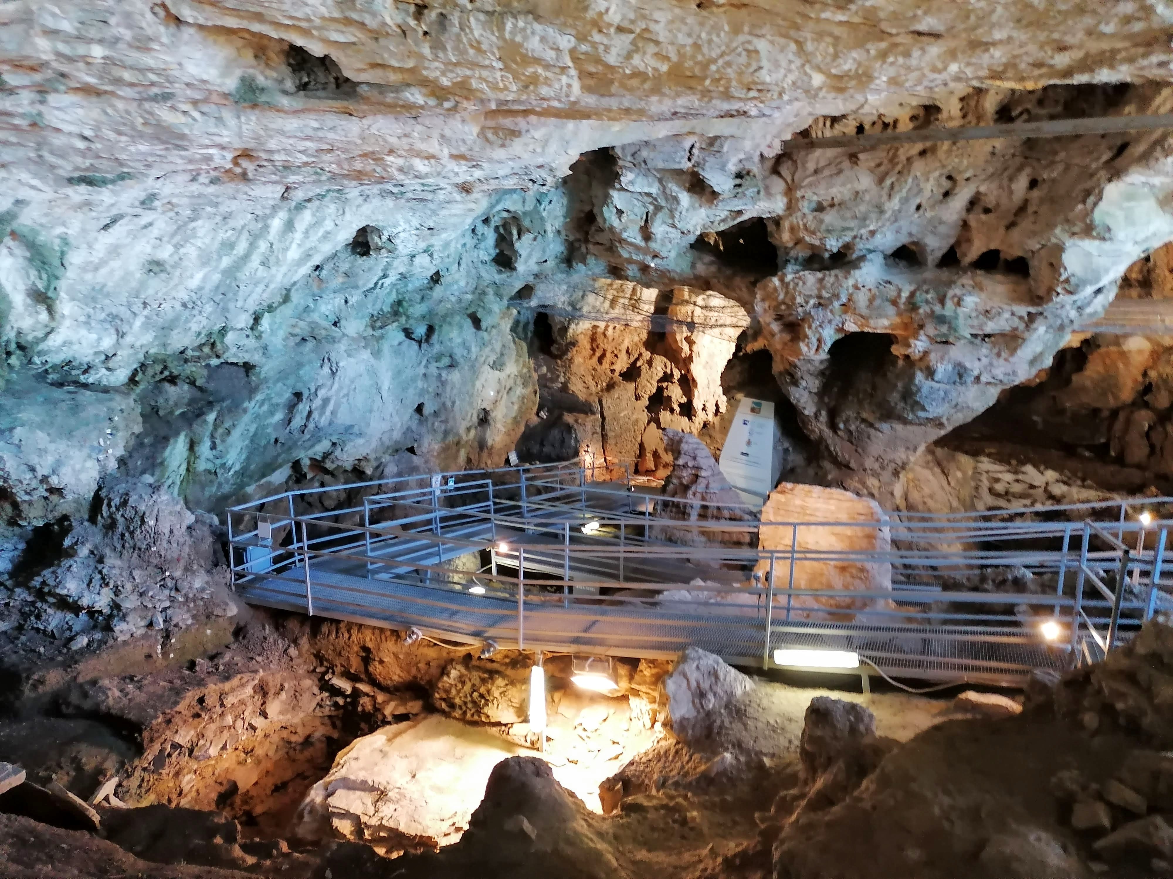 Caverna Delle Arene Candide