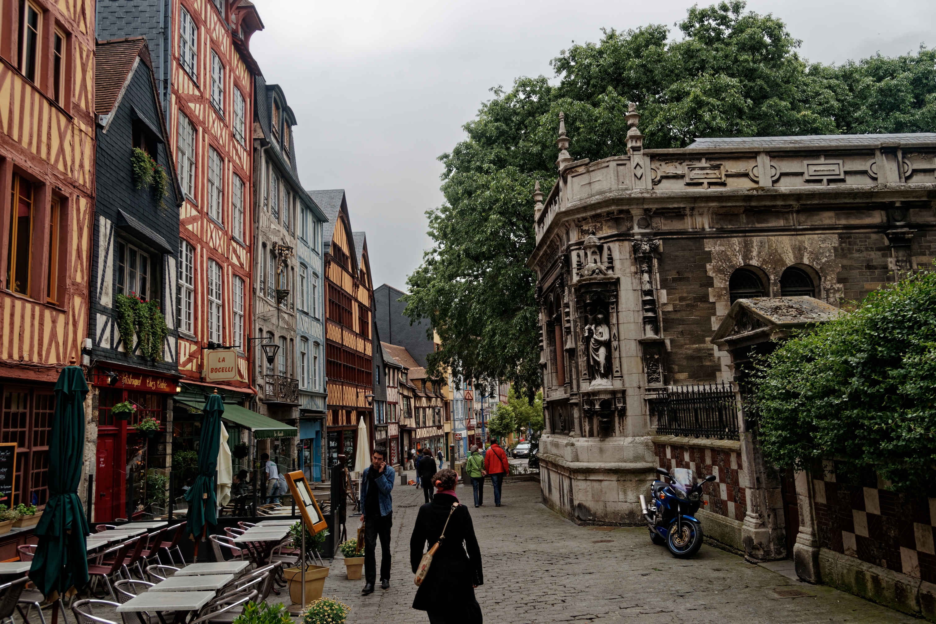 Rue De Martainville