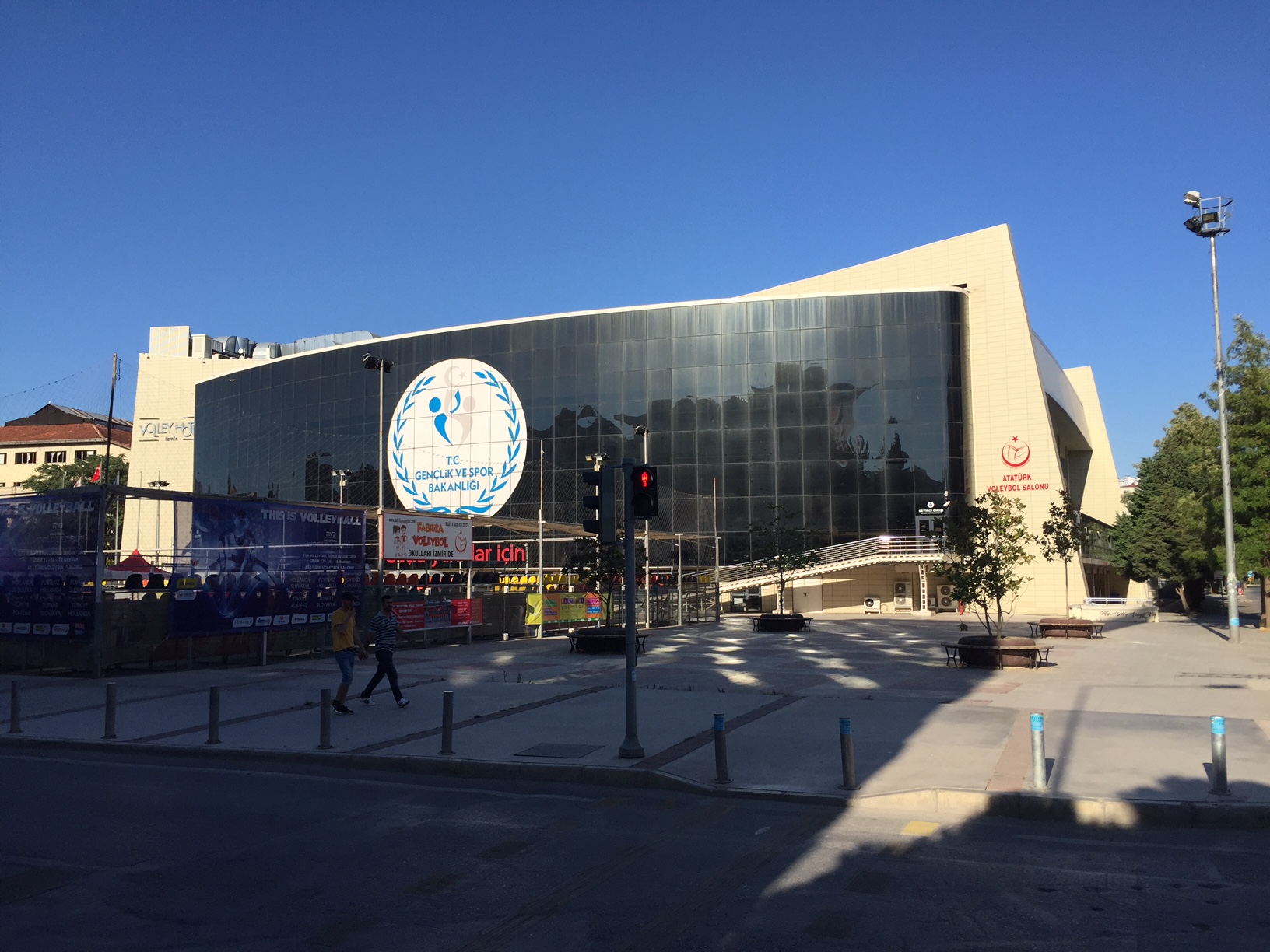 Atatürk-Sporthalle Izmir