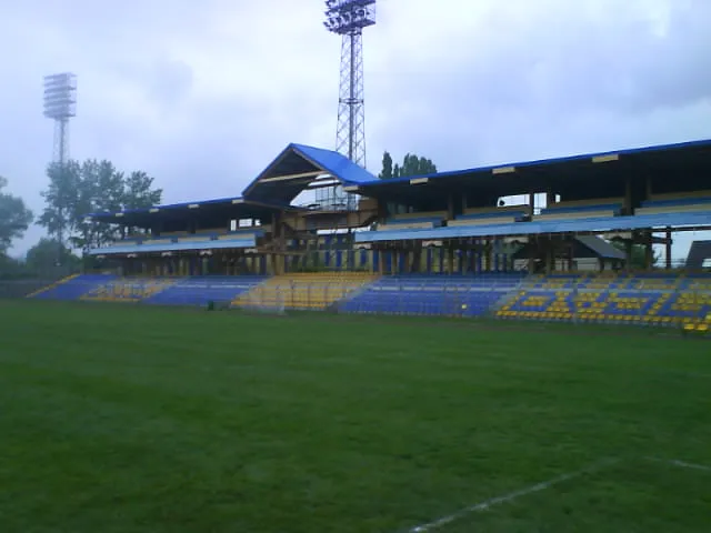 Szőnyi Úti 体育场