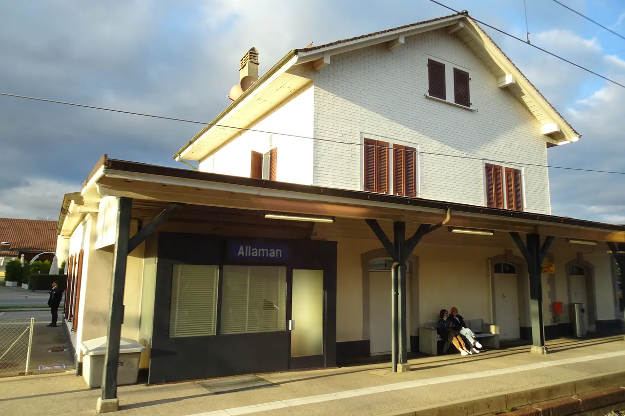 Allaman Railway Station