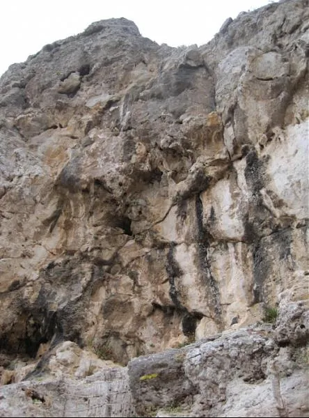 Caverna De Benzú