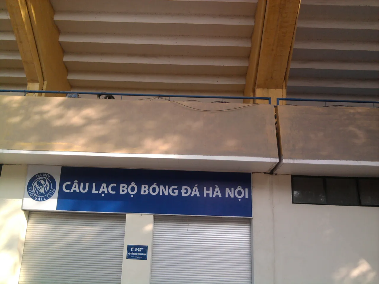 Hàng Đẫy Stadium