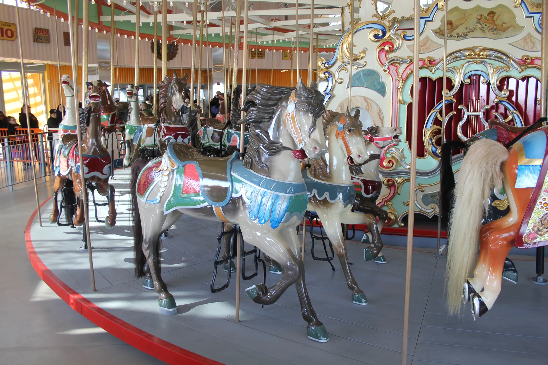 B&B Carousell