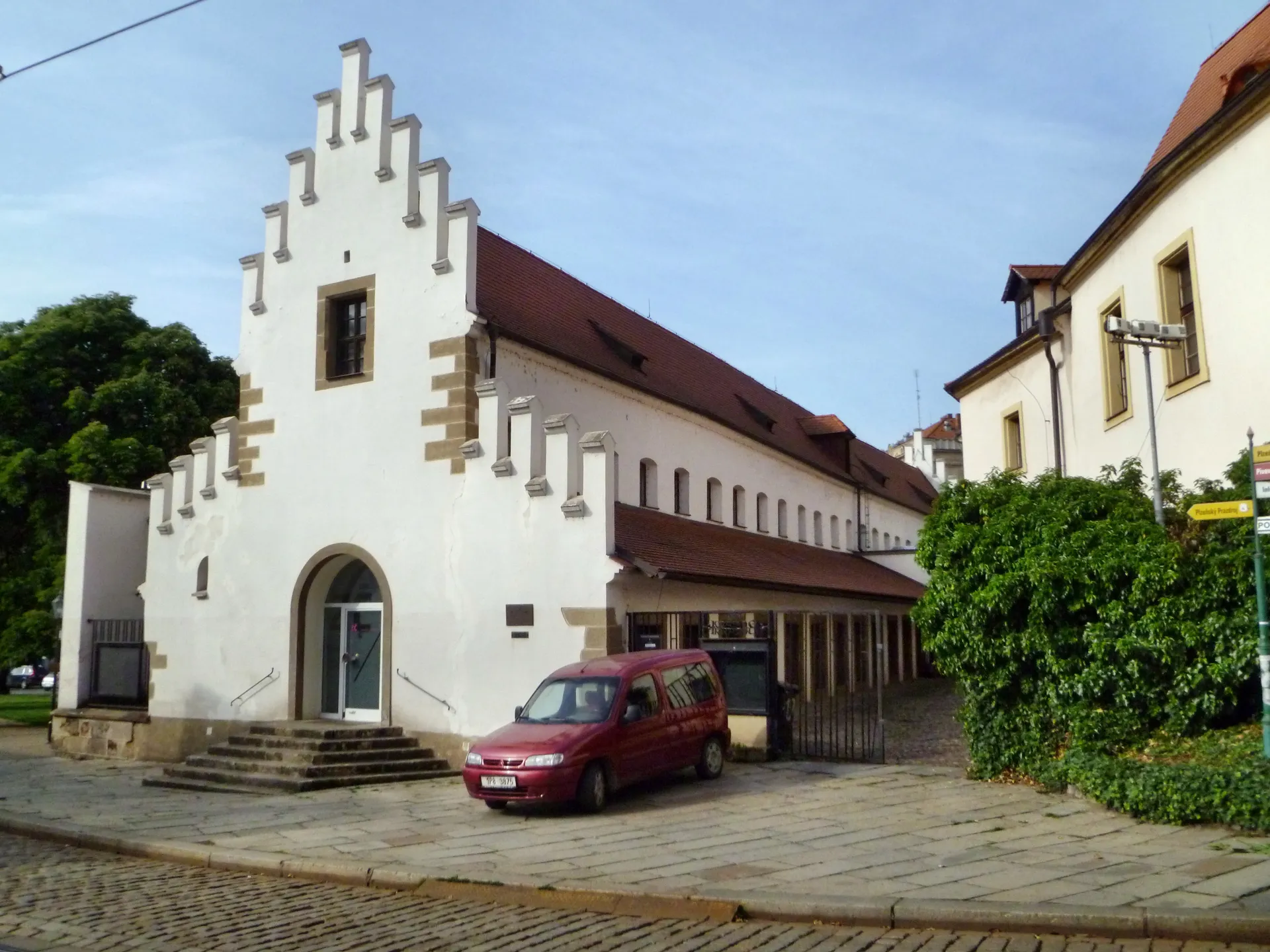肉市場ホール