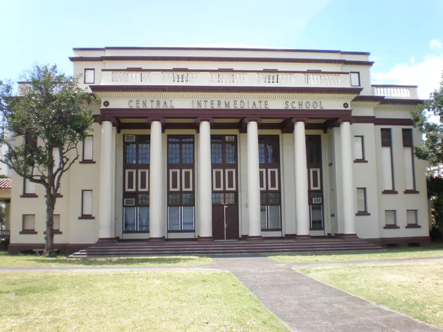 鲁思·凯伊利科拉尼公主中学