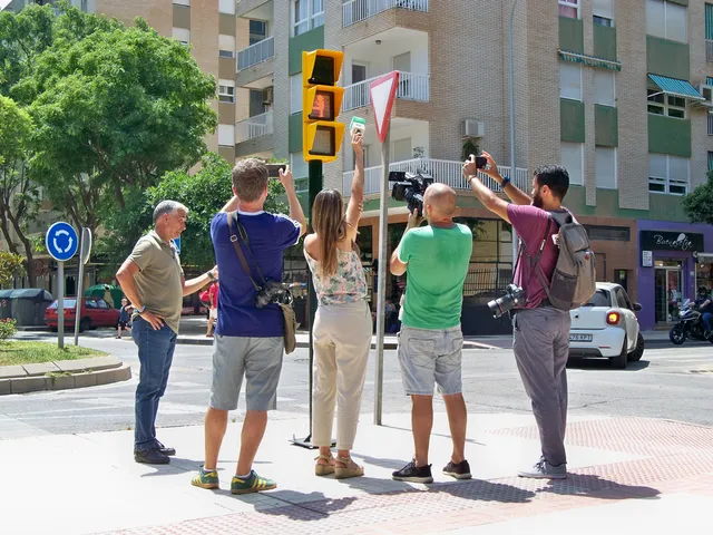 Chiquito De La Calzada's Traffic Signal