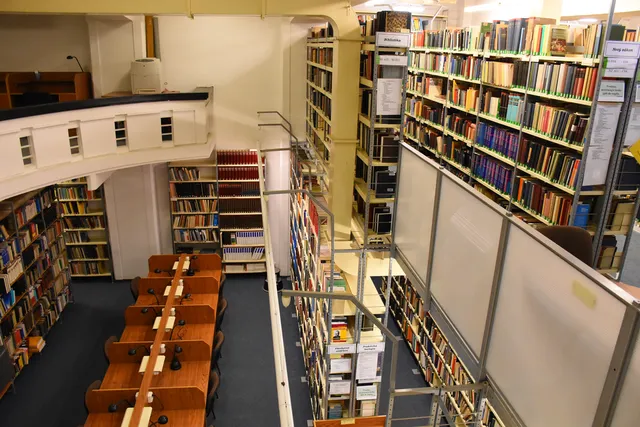 カレル大学福音神学部図書館