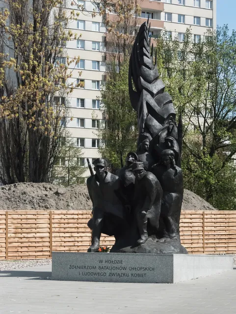 Pomnik Żołnierzy Batalionów Chłopskich I Ludowego Związku Kobiet
